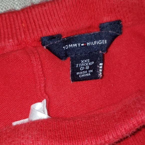 Tommy Hilfiger 2-Piece Set- Size 2T-3T - Picture 5 of 5